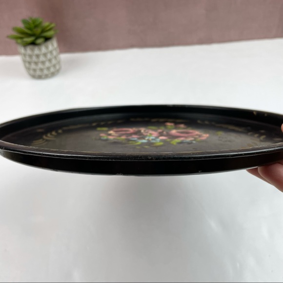 T. Nash Co Black Pink Floral Circle Tin Tray - Picture 3 of 5